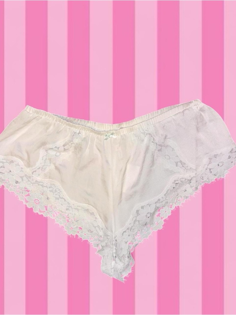 2016 Victoria's Secret I do collection white lace shorts Size M